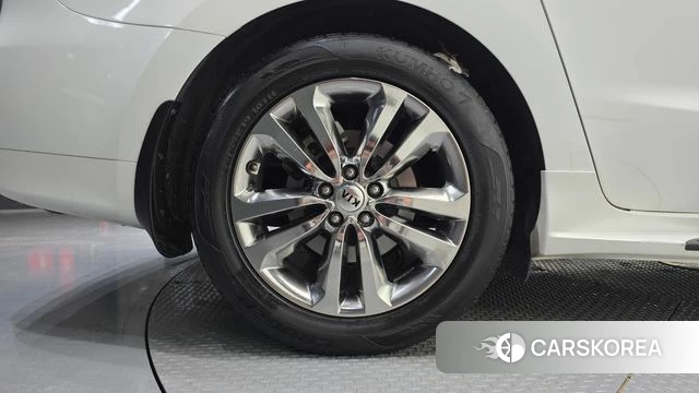 Kia All New Carnival id 4596387 из Кореи 32