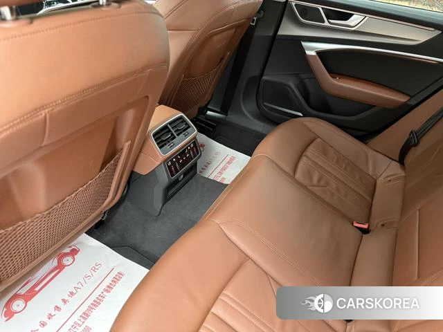Audi A7 2022 Темно-серый из Китая, фото 5