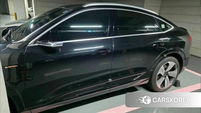 Audi e-Tron 2022 Черный из Кореи, фото 5