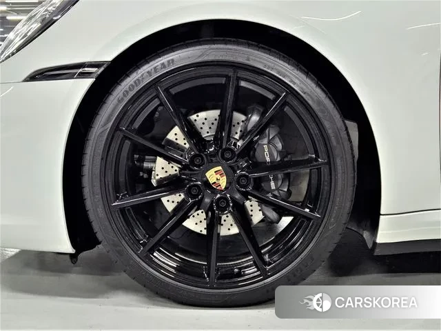 Porsche 911(992) id 3388434 из Кореи 15