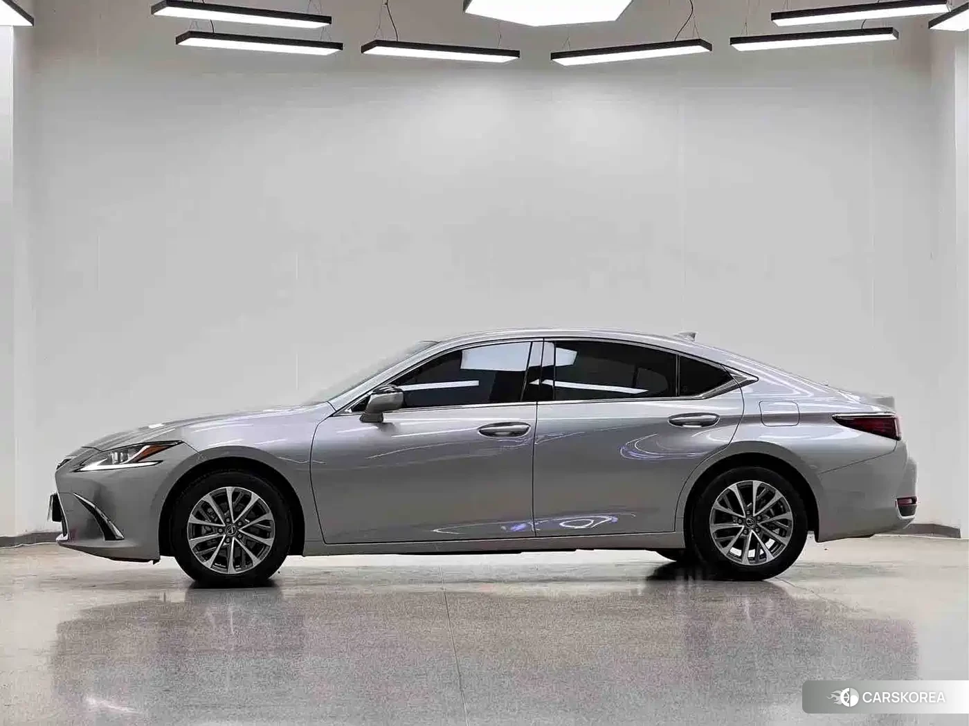 Lexus ES id 4539025 из Китая 23