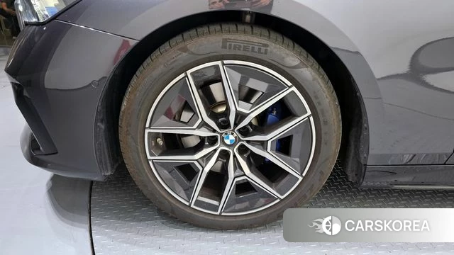 BMW 5 Series (G60) id 4301970 из Кореи 26
