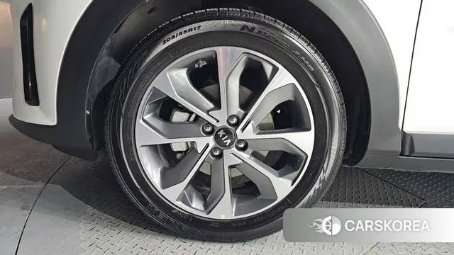 Kia Stonic id 3766624 из Кореи 15