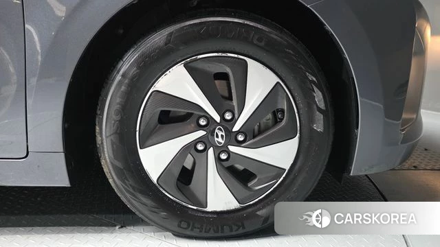 Hyundai Ionic Hybrid id 4521060 из Кореи 26