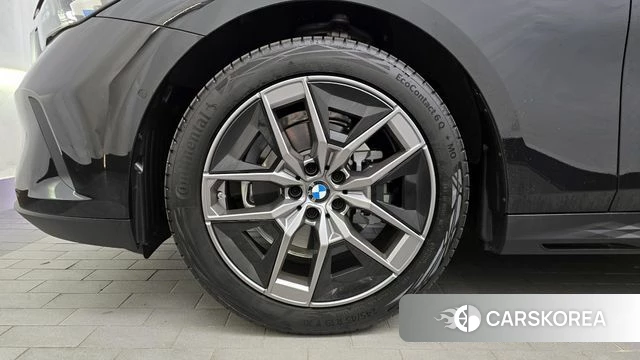 BMW 5 Series (G60) id 3876511 из Кореи 15