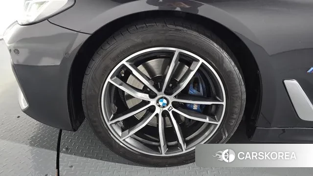 BMW 5 Series (G30) id 3433542 из Кореи 15