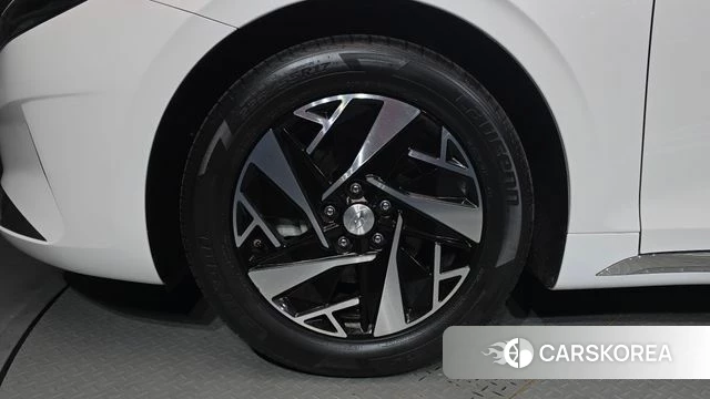 Hyundai The New Grandeur IG Hybrid id 4370074 из Кореи 26
