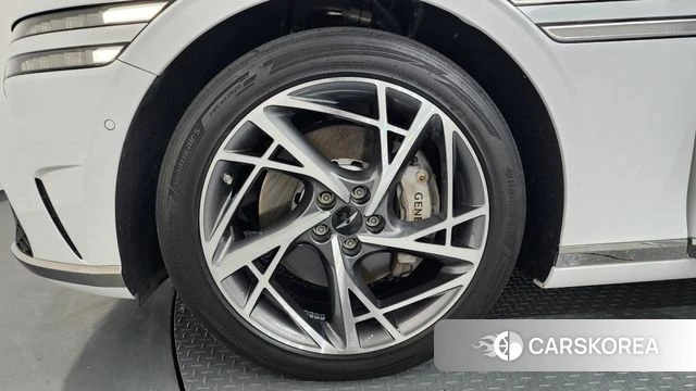 Genesis G90 (RS4) id 4592384 из Кореи 37