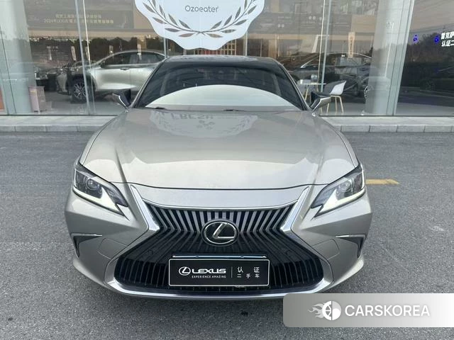 Lexus ES 2021 Серебристо-серый из Китая, фото 6
