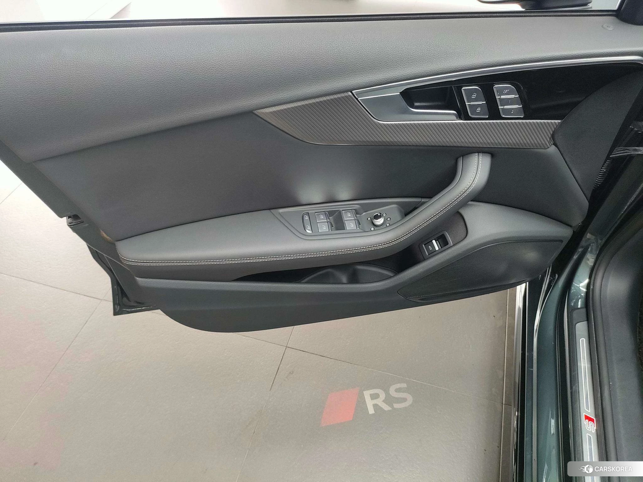 Audi A4L id 4455702 из Китая 21