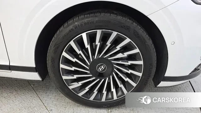 Hyundai Grandeur (GN7) id 3634506 из Кореи 15