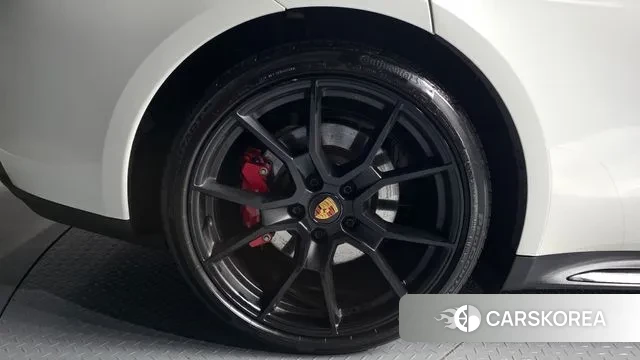 Porsche Taycan id 3690086 из Кореи 15