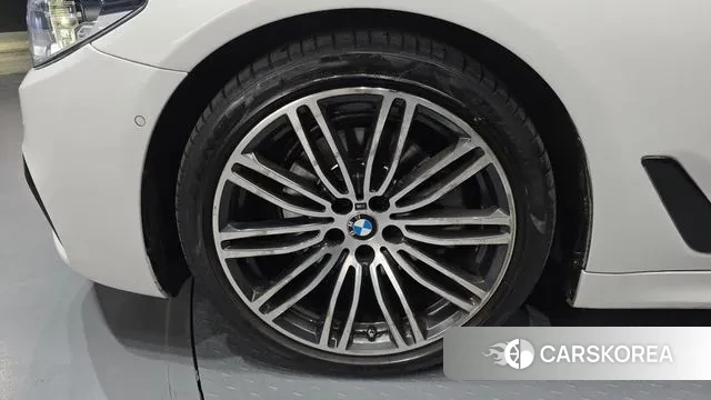 BMW 5 Series (G30) id 3552401 из Кореи 15