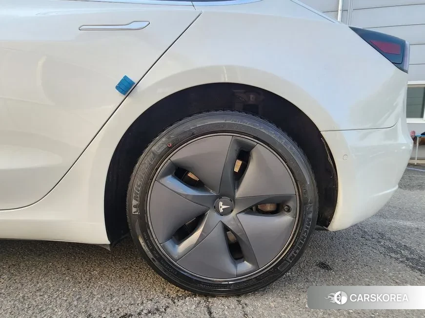 Tesla Model 3 id 1519677 из Кореи 15