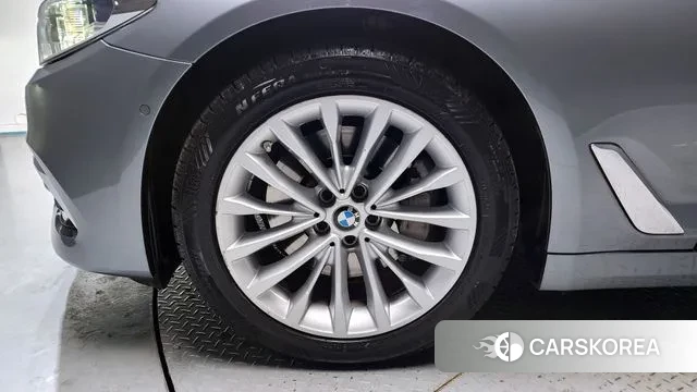 BMW 5 Series (G30) id 3583103 из Кореи 15