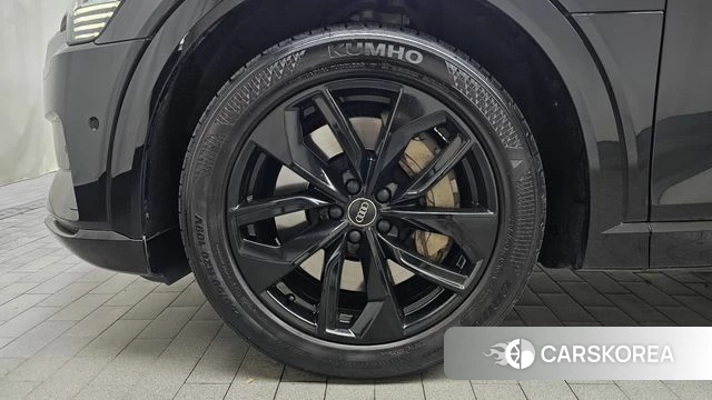 Audi e-Tron id 4542660 из Кореи 28