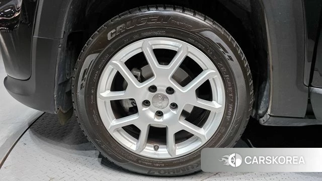 Jeep Renegade id 3852998 из Кореи 15