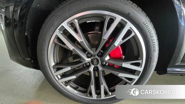 Audi Q5 (80A) 2025 Черный из Кореи, фото 5