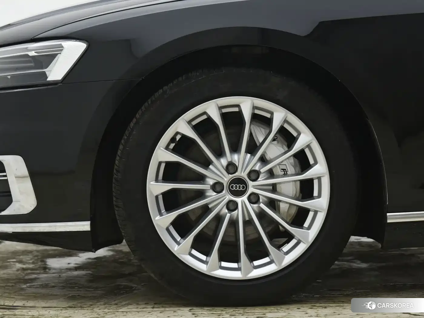 Audi A8 id 4654418 из Китая 10