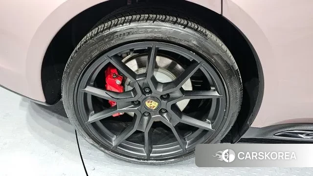 Porsche Taycan id 3599566 из Кореи 15