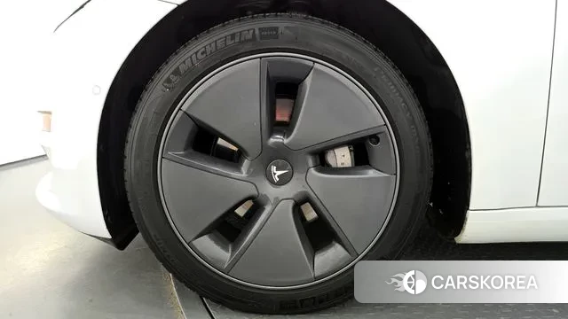 Tesla Model 3 id 3219061 из Кореи 15