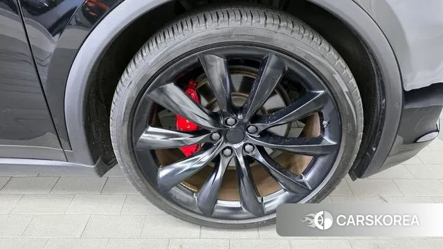 Tesla Model X id 3187717 из Кореи 15
