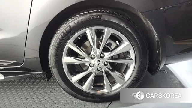 Kia The New Carnival id 3779124 из Кореи 15