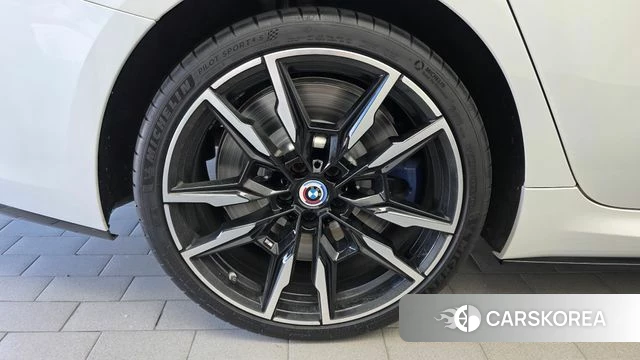 BMW 8 Series (G15) id 4871167 из Кореи 26