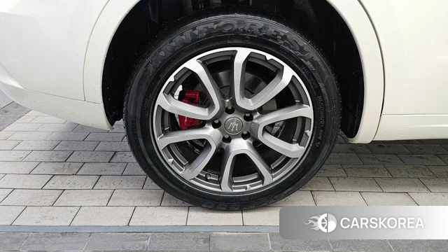 Maserati Levante id 4351039 из Кореи 23