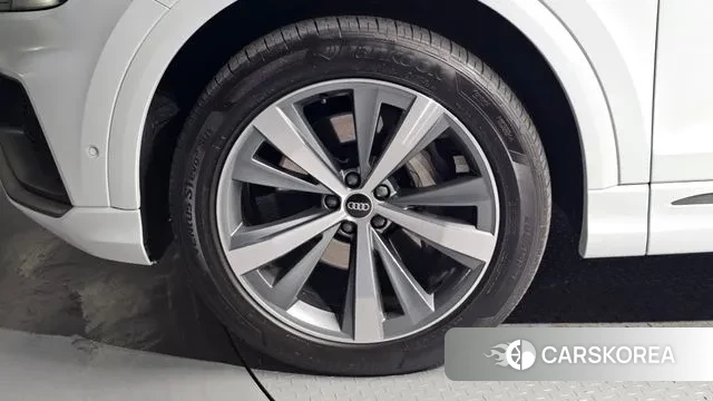 Audi Q8 (4M) id 3458686 из Кореи 15