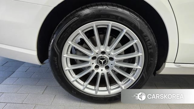 Mercedes-Benz E-Class W213 id 4784147 из Кореи 28