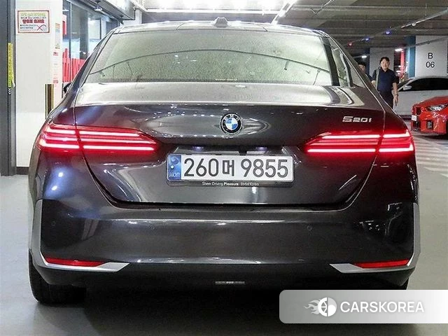 BMW 5 Series (G60) id 4533303 из Кореи 15