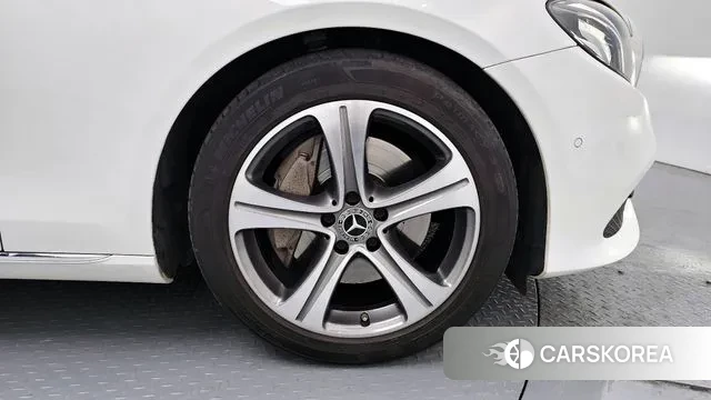 Mercedes-Benz E-Class W213 id 3748204 из Кореи 15