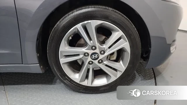 Hyundai Avante AD id 3505399 из Кореи 15