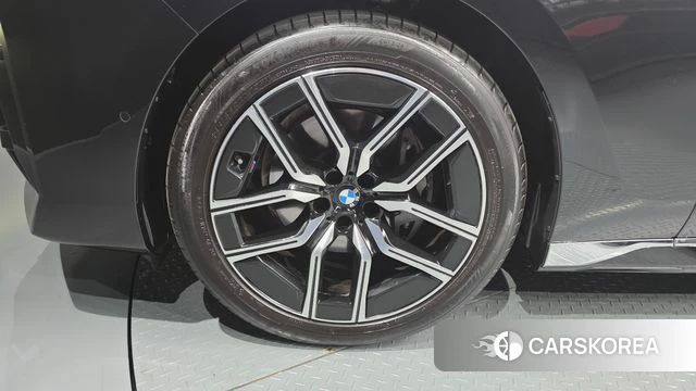 BMW 7 Series (G70) id 4194024 из Кореи 15