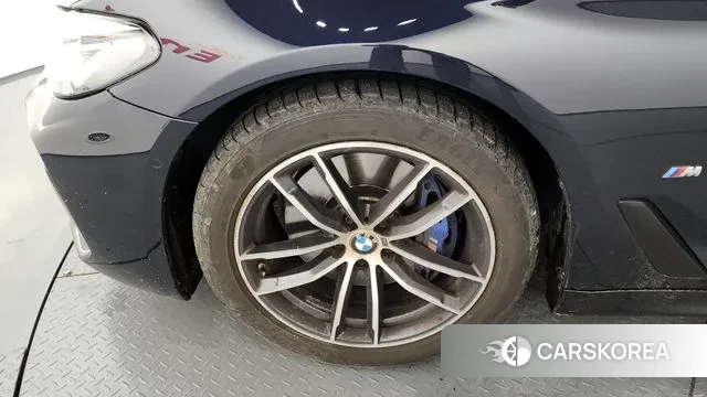 BMW 5 Series (G30) id 3037343 из Кореи 15