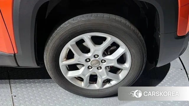 Jeep Renegade id 3698726 из Кореи 15