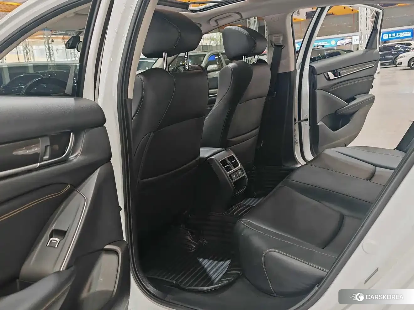 Honda Accord id 4576519 из Китая 10