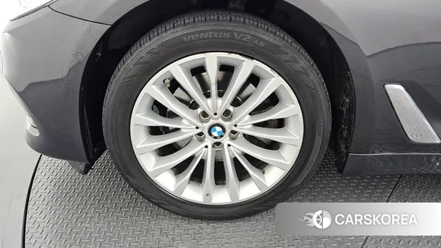 BMW 5 Series (G30) id 3469946 из Кореи 15