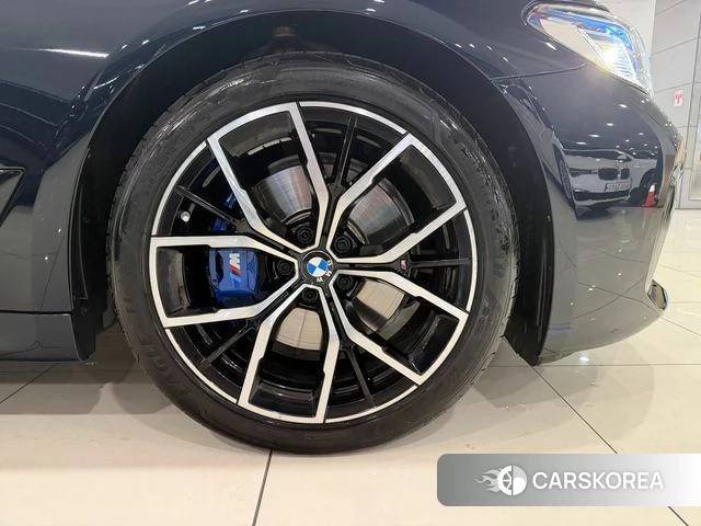 BMW 5 Series (G30) id 3903211 из Кореи 15