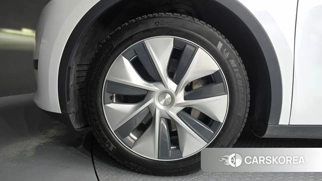 Tesla Model Y id 4834679 из Кореи 15