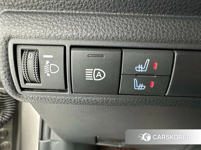 Toyota Corolla id 4313649 из Китая 12