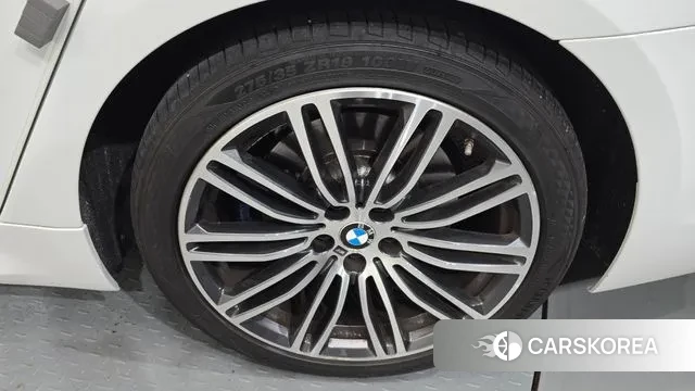 BMW 5 Series (G30) id 3018472 из Кореи 15