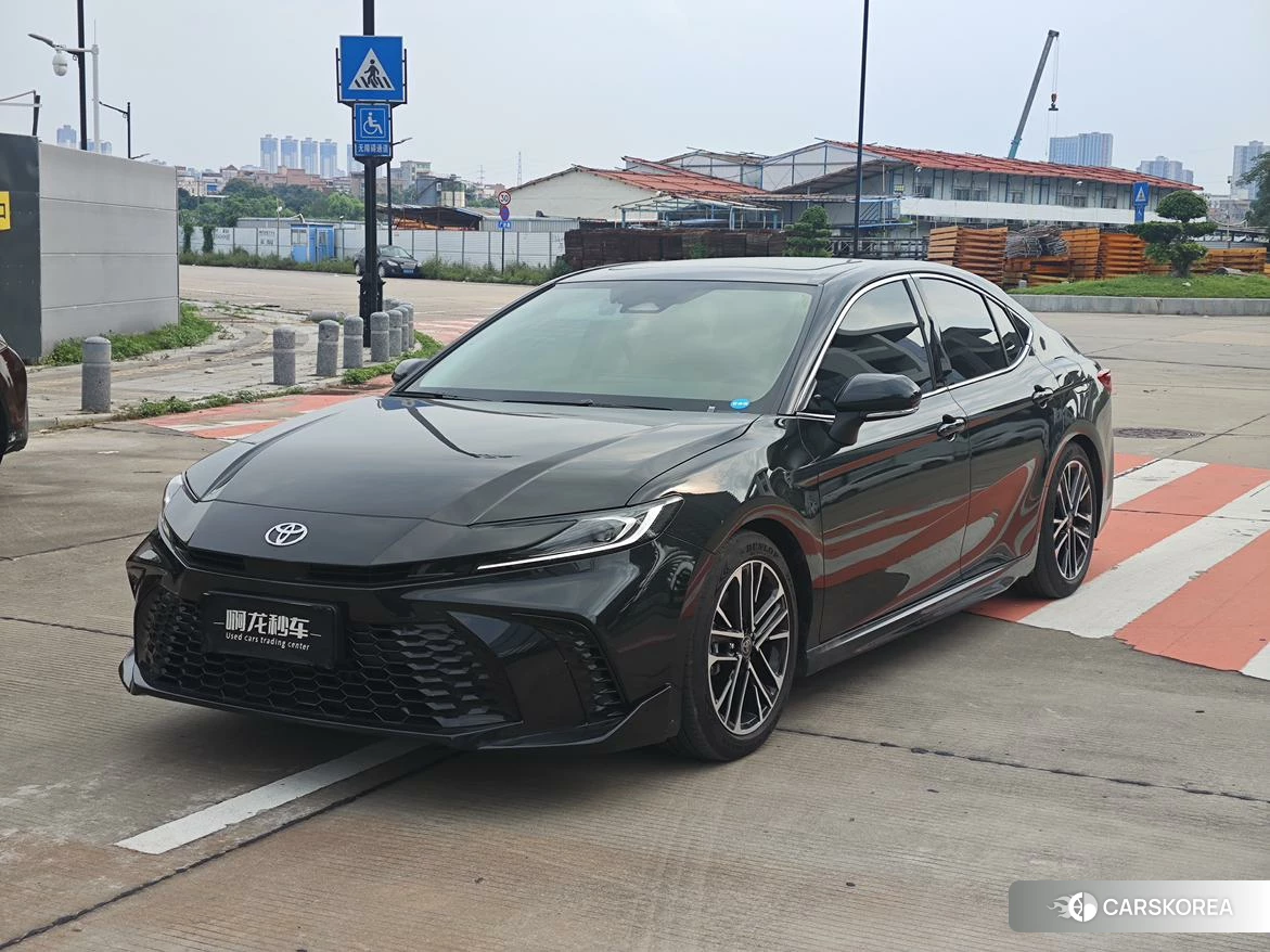 Toyota Camry 2025 Черный из Китая, фото 5