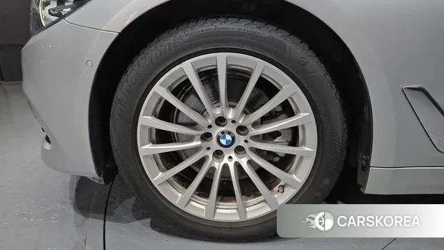 BMW 5 Series (G30) id 3283751 из Кореи 15