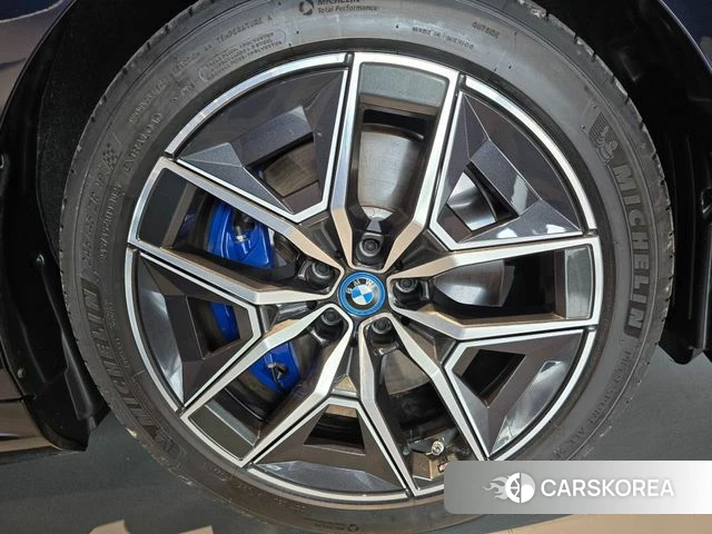 BMW i5 (G60) id 4576956 из Кореи 15