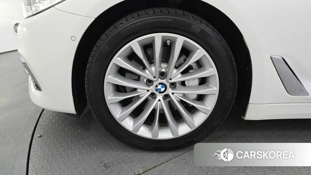 BMW 5 Series (G30) id 3873845 из Кореи 15