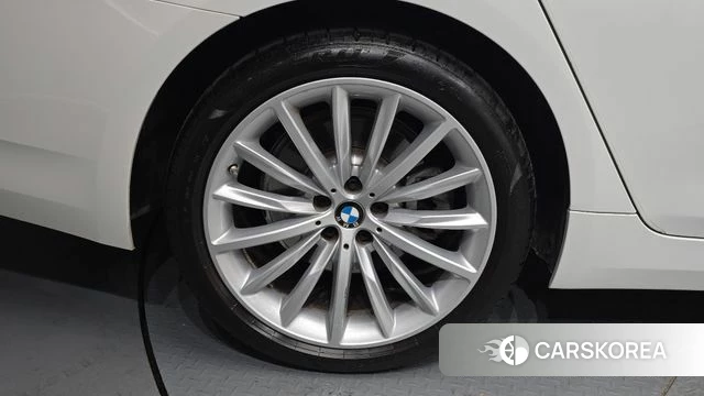 BMW 5 Series (G30) id 4691822 из Кореи 30