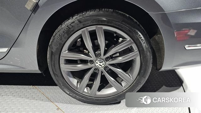 Volkswagen The New Passat id 3814333 из Кореи 15