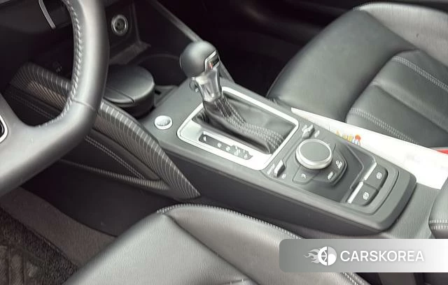 Audi Q2L id 4241851 из Китая 10